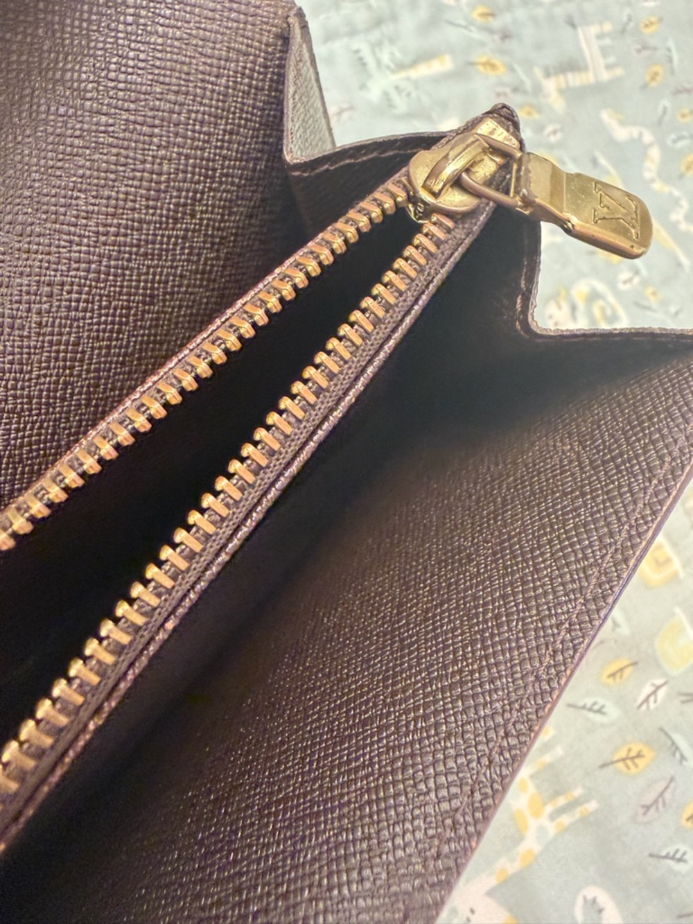 Louis Vuitton Sarah Damier Wallet (PRICE FIRM) - Picture 10 of 16